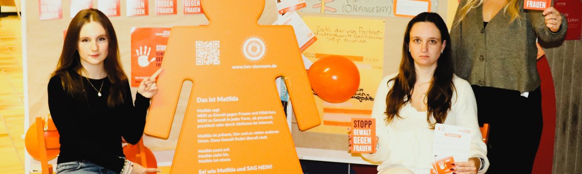 „Orange Day“ – Berufliche Schule engagiert sich gegen Gewalt an Frauen und Mädchen Berufliche Schule des Kreises Stormarn in Bad Oldesloe