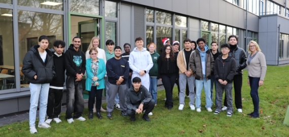 Bild zu Gemeinsam für die Zukunft: Ehrenamtsprojekt an der Beruflichen Schule in Bad Oldesloe zeigt beeindruckende Resonanz