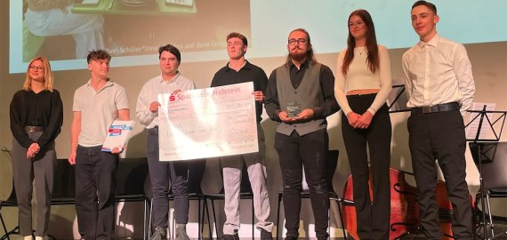 Bild zu Learn-Share-Care AG erhält Auszeichnung beim Oldesloer Jugend Courage Preis